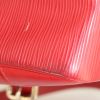 Sac porté épaule ou main Louis Vuitton Ségur grand modèle en cuir épi rouge - Detail D5 thumbnail