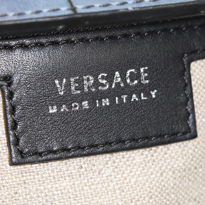 Borsa ventiquattrore Versace Palazzo Empire modello grande in pelle nera e blu simil coccodrillo e pelle nera - Detail D3