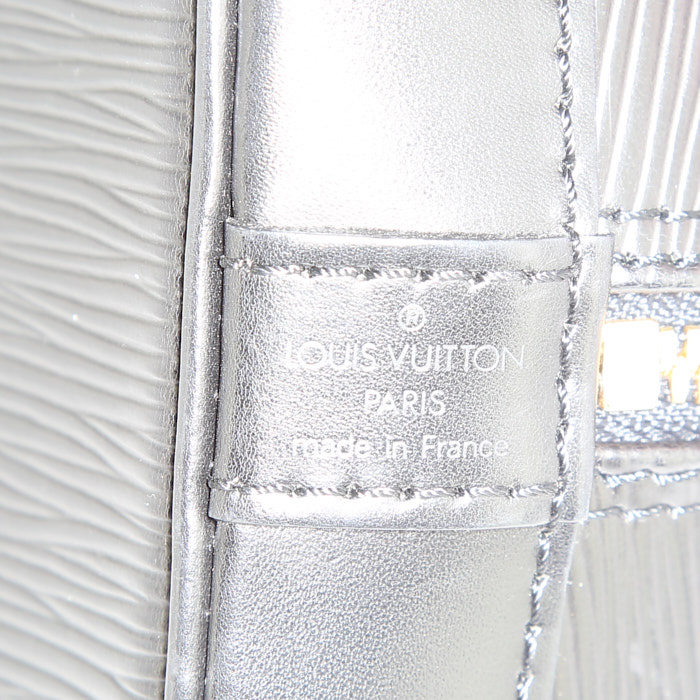 Borsa Louis Vuitton  Alma modello piccolo  in pelle Epi nera - Detail D3