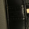 Sac à main Louis Vuitton  Alma petit modèle  en cuir épi noir - Detail D5 thumbnail