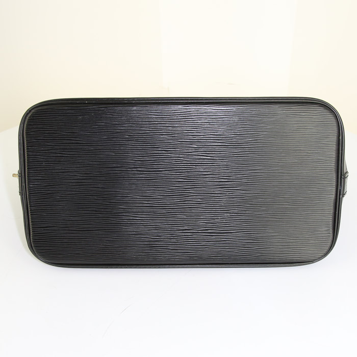 Louis Vuitton Alma small model handbag in black epi leather - Detail D4