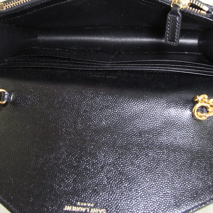 Sac bandoulière Saint Laurent Wallet on Chain en cuir grainé matelassé noir - Detail D2