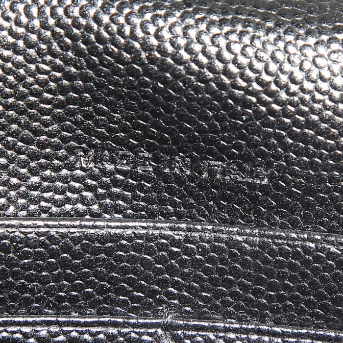 Sac bandoulière Saint Laurent Wallet on Chain en cuir grainé matelassé noir - Detail D4