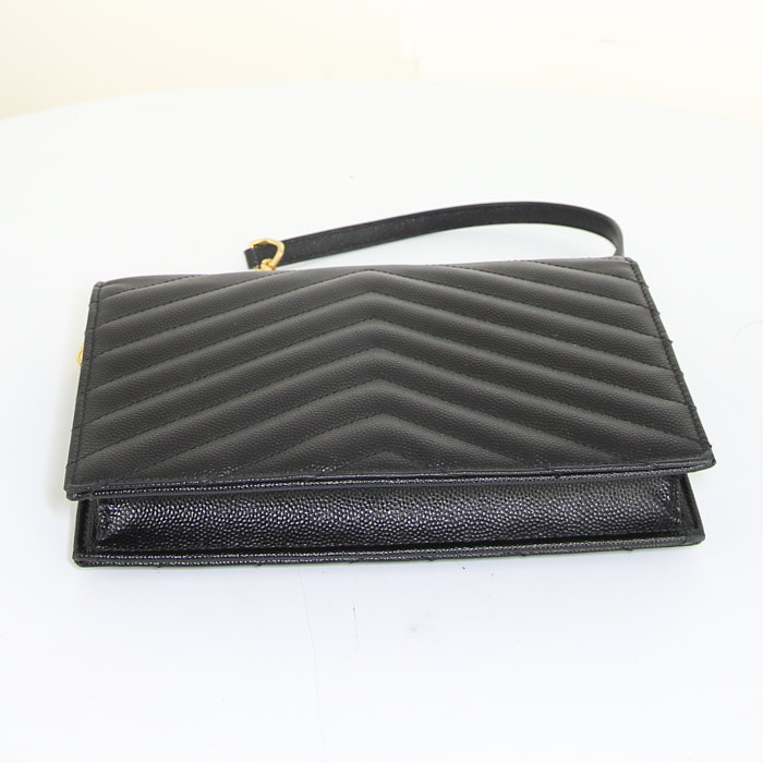 Sac bandoulière Saint Laurent Wallet on Chain en cuir grainé matelassé noir - Detail D5