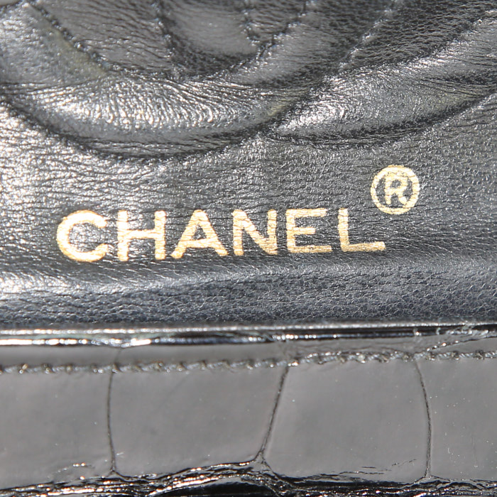 Chanel Timeless bag in black crocodile - Detail D4