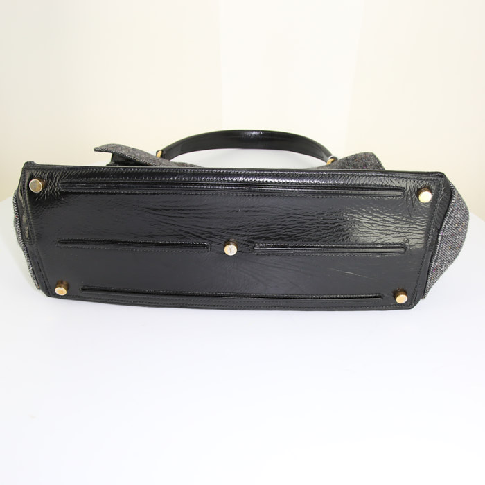 Yves Saint Laurent Muse Two large model handbag in grey canvas and black patent leather - Detail D4