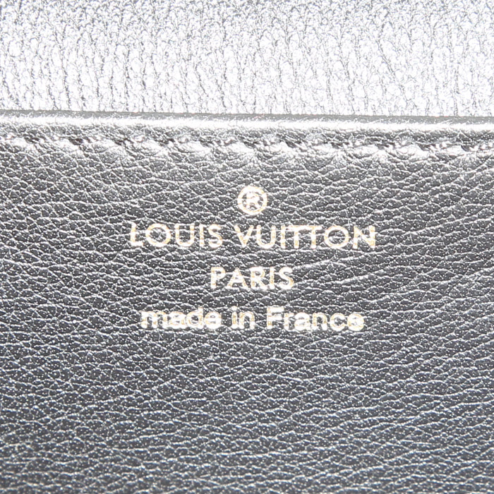 Bolso Louis Vuitton Neo Vivienne en cuero granulado beige - Detail D4