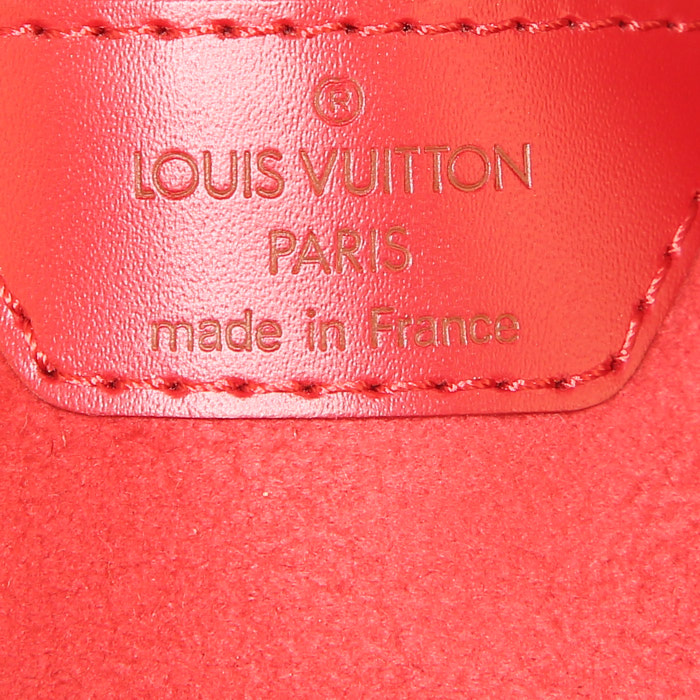 Sac à main Louis Vuitton Soufflot en cuir épi rouge - Detail D3