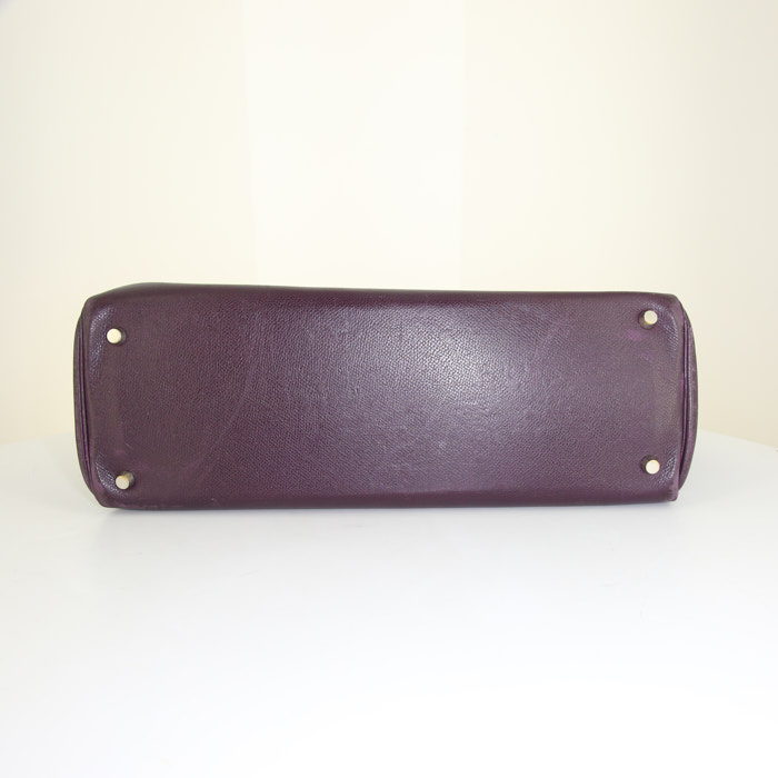 Bolso de mano Hermes Caravane en cuero epsom violeta - Detail D4