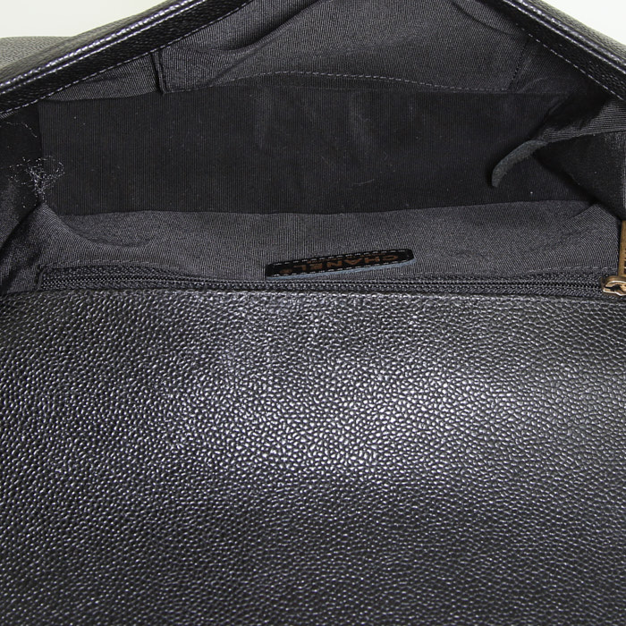 Borsa a tracolla Chanel Boy in pelle trapuntata nera - Detail D3