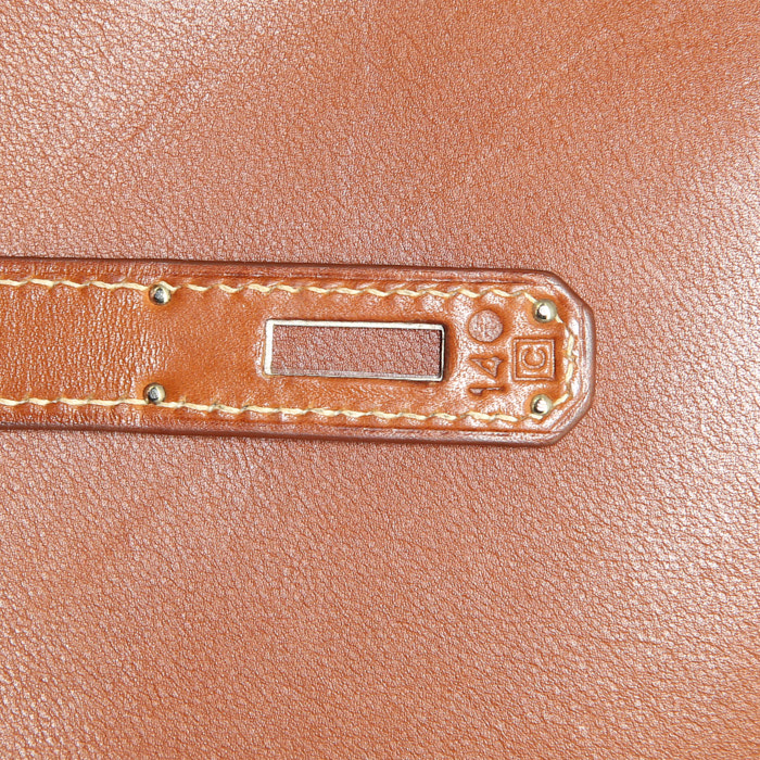 Bolso de mano Hermes Birkin 40 cm en cuero Barenia - Detail D4