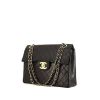 Bolso Chanel Timeless Maxi Jumbo en cuero acolchado negro - 00pp thumbnail