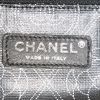 Shopping bag Chanel Deauville in tela cerata bicolore nera e bianca - Detail D4 thumbnail