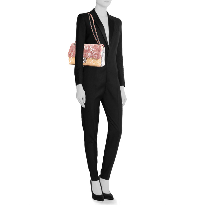 Sac à main Chanel en sequin tricolore jaune bleu et rose - Detail D1