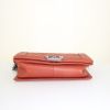 Chanel Boy shoulder bag in metallic red chevron quilted leather - Detail D5 thumbnail