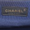 Borsa Chanel in pelle blu con motivo a quadretti - Detail D4 thumbnail