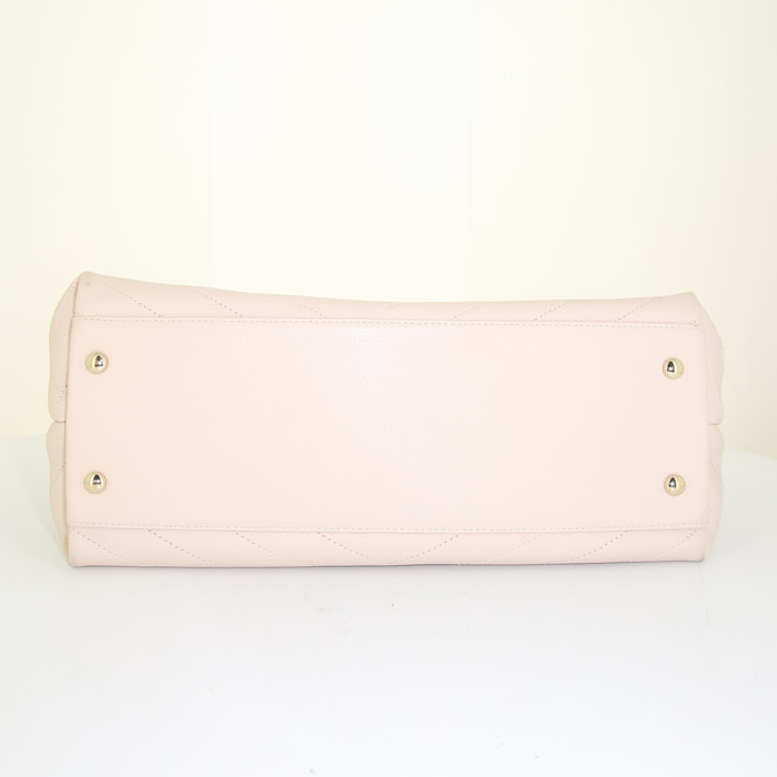 Borsa a tracolla Chanel Chic Top in pelle martellata beige con motivo a spina di pesce - Detail D5