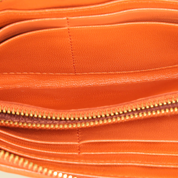 Billetera Miu Miu Matelassé en cuero naranja - Detail D2