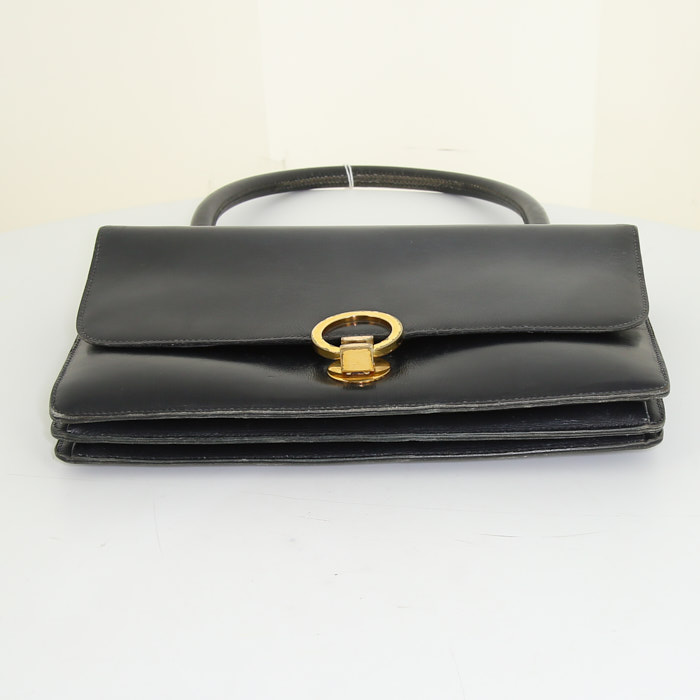 Bolso de mano Hermes Ring en cuero box azul marino - Detail D4