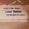 Bauletto Louis Vuitton in tela a righe e pelle naturale - Detail D3 thumbnail