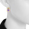 Paire de pendants d'oreilles Chanel en or jaune et améthyste - Detail D1 thumbnail