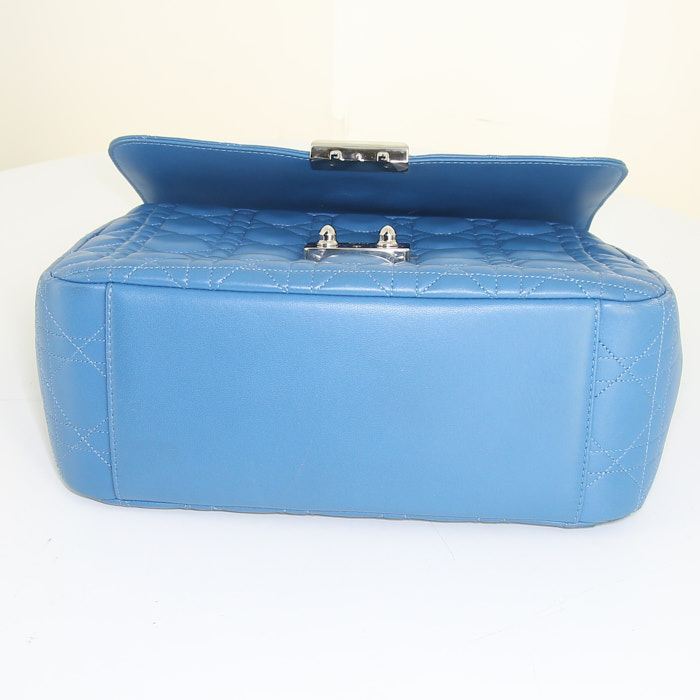 Dior Miss Dior handbag in blue leather - Detail D5