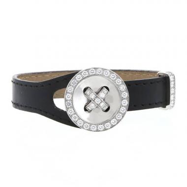 Van Cleef & Arpels Boutonnière bracelet in white gold,  diamonds and leather