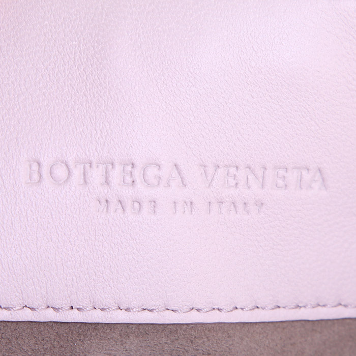 Bottega Veneta Olimpia small model handbag in varnished pink intrecciato leather - Detail D4