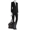 Bolsa de viaje Chanel Coco Cocoon en lona acolchada negra y cuero negro - Detail D1 thumbnail