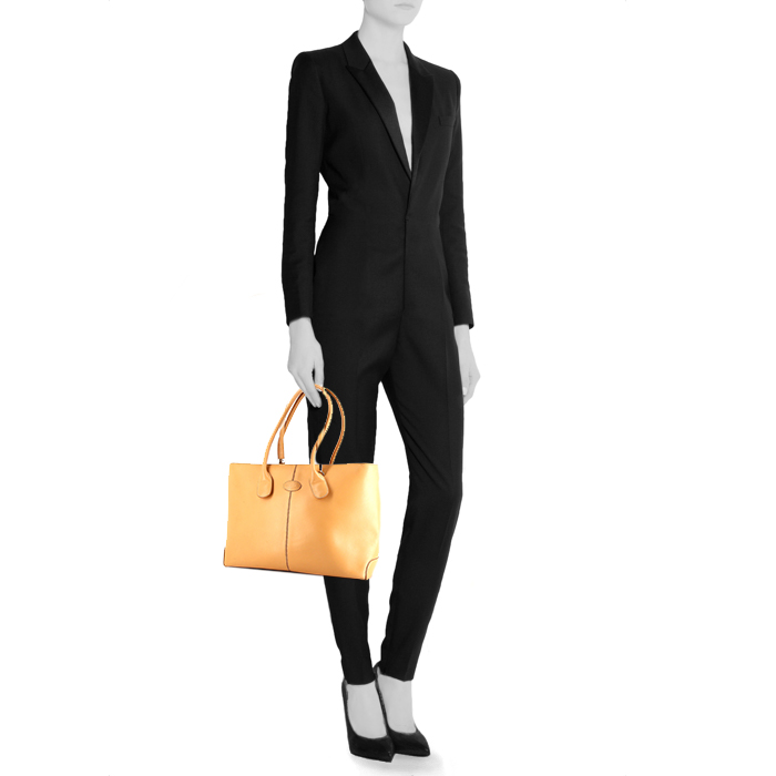 Tod's D-Bag shopping bag in beige leather - Detail D1