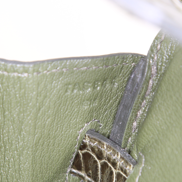 Hermes Birkin 30 cm handbag in green Chartreuse crocodile - Detail D5
