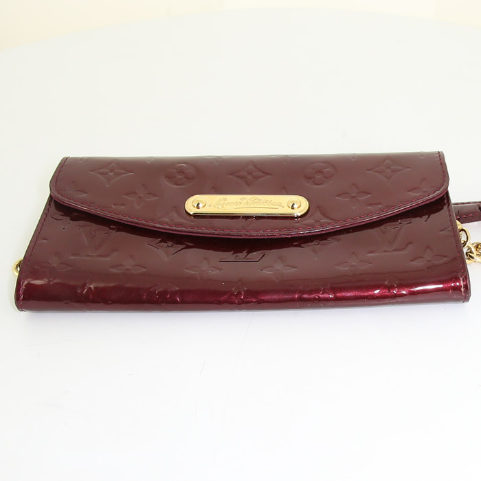 Pochette Louis Vuitton Sunset Boulevard en cuir verni monogram bordeaux - Detail D4