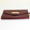 Louis Vuitton Sunset Boulevard pouch in burgundy monogram patent leather - Detail D4 thumbnail