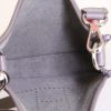 Bolso bandolera Hermès Mini Evelyne en cuero togo gris estaño - Detail D2 thumbnail