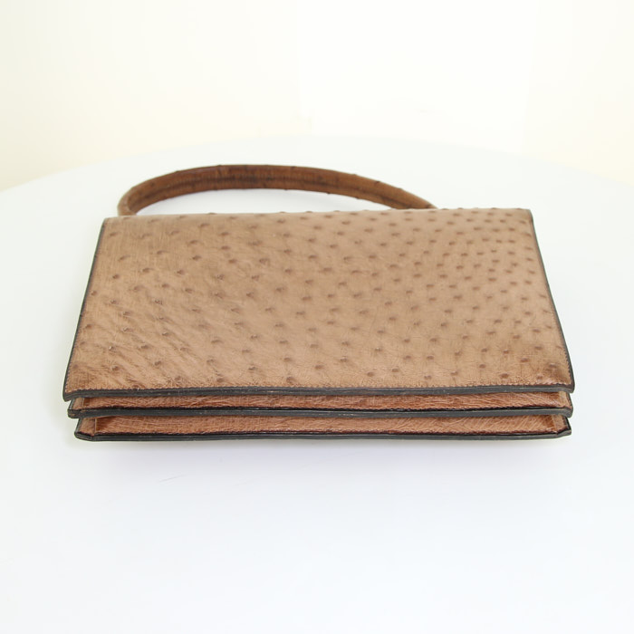 Sac à main Hermès Vintage en autruche gold - Detail D4
