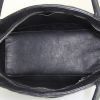 Sac à main Chanel Medaillon - Bag en cuir grainé matelassé noir - Detail D2 thumbnail