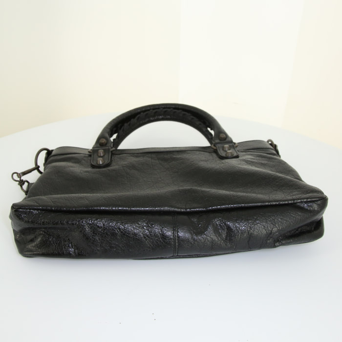 Balenciaga Mini City  shoulder bag in black burnished style leather - Detail D5