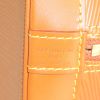 Sac à main Louis Vuitton Alma en cuir épi marron - Detail D3 thumbnail