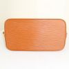Louis Vuitton Alma handbag in brown epi leather - Detail D4 thumbnail