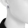 Paire de boucles d'oreilles Cartier en or blanc,  cristal de roche et diamants - Detail D1 thumbnail