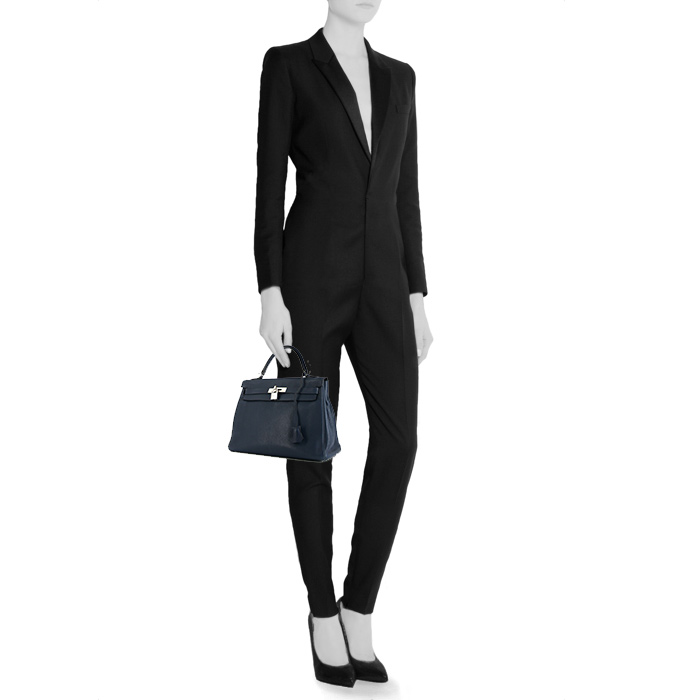 Sac à main Hermes Kelly 32 cm en cuir togo bleu indigo - Detail D1