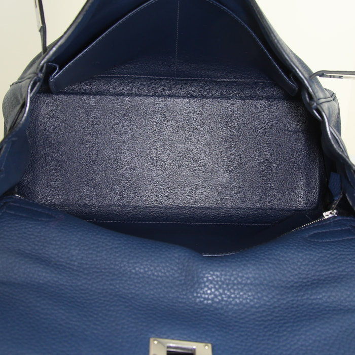 Hermes Kelly 32 cm handbag in indigo blue togo leather - Detail D3