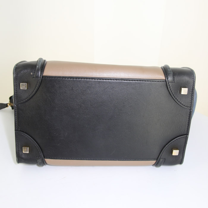 Celine Luggage handbag in beige and black leather and blue suede - Detail D4