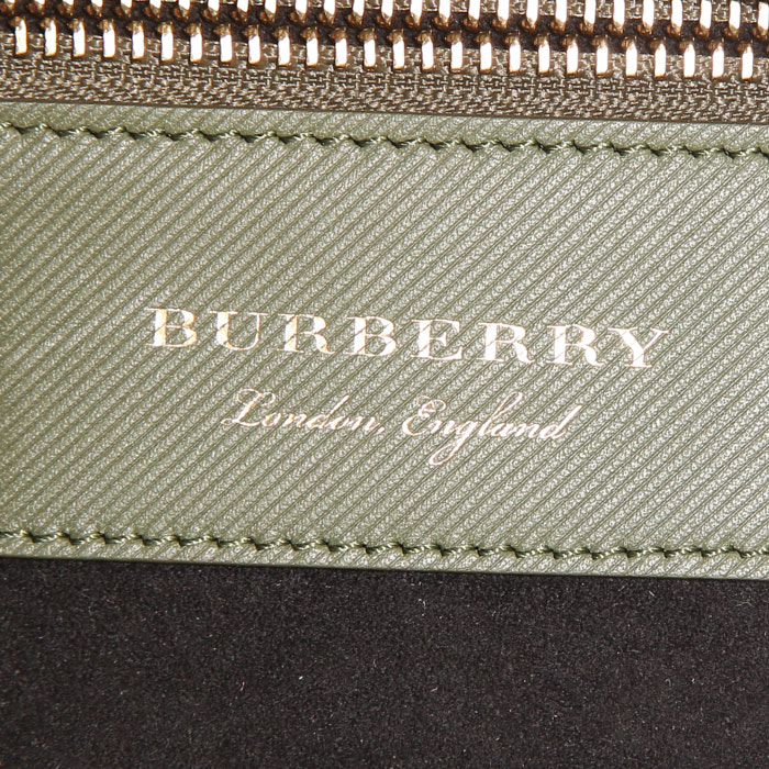 Bolso de mano Burberry DK88 modelo mediano en cuero bicolor caqui y rosa - Detail D4