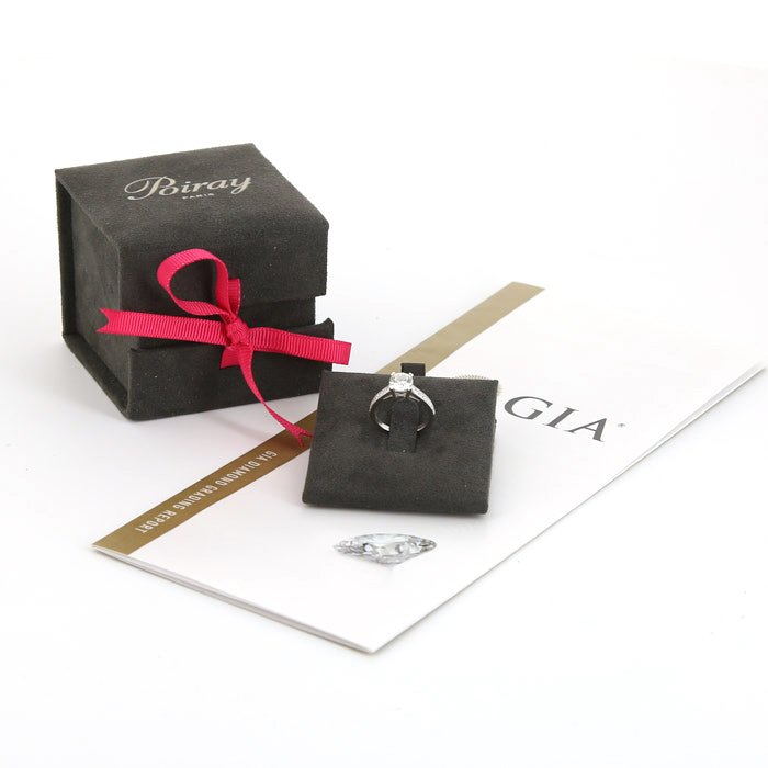 Bague solitaire Poiray en or blanc et diamant 1,06 carat - Detail D2