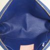 Nécessaire de toilette Louis Vuitton en cuir verni monogram bicolore bleu et violet - Detail D4 thumbnail
