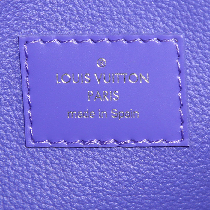 Nécessaire de toilette Louis Vuitton en cuir épi violet - Detail D3