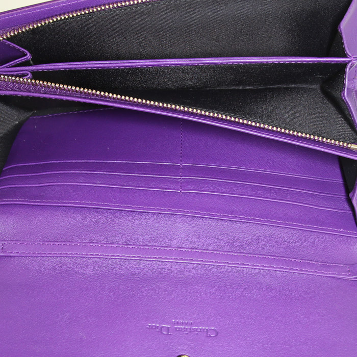 Portefeuille Dior Lady Dior en cuir verni violet - Detail D2