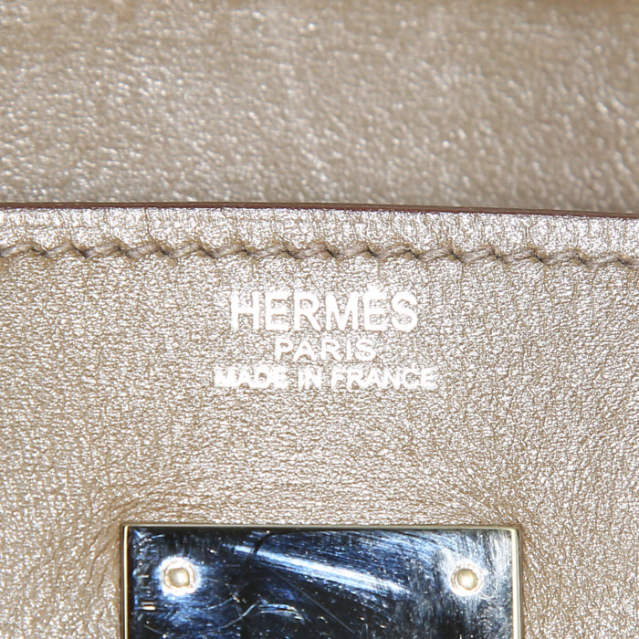 Sac Hermes Haut à Courroies en cuir box vert-olive - Detail D3