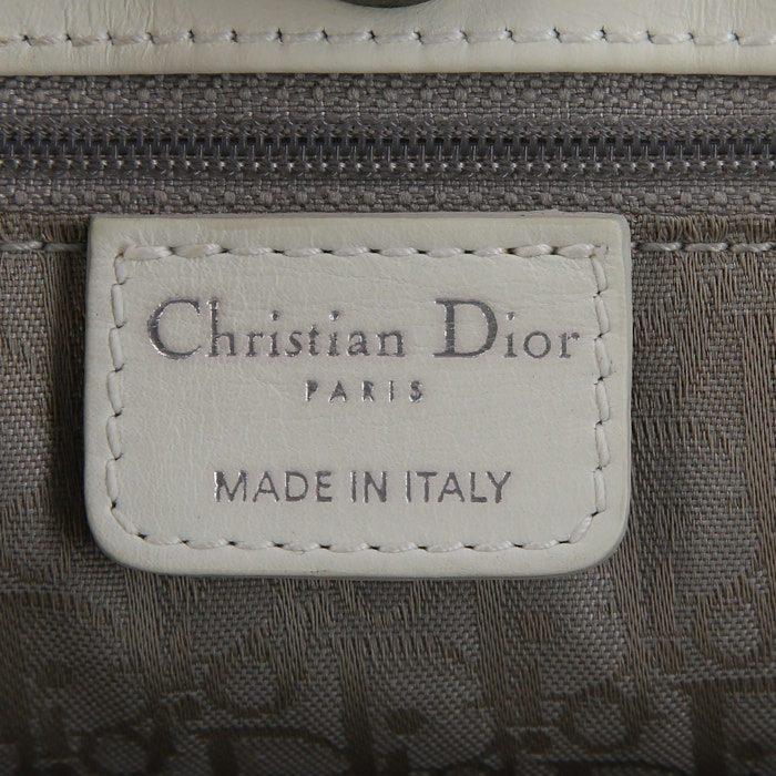 Sac à main Dior Flight en cuir blanc - Detail D3